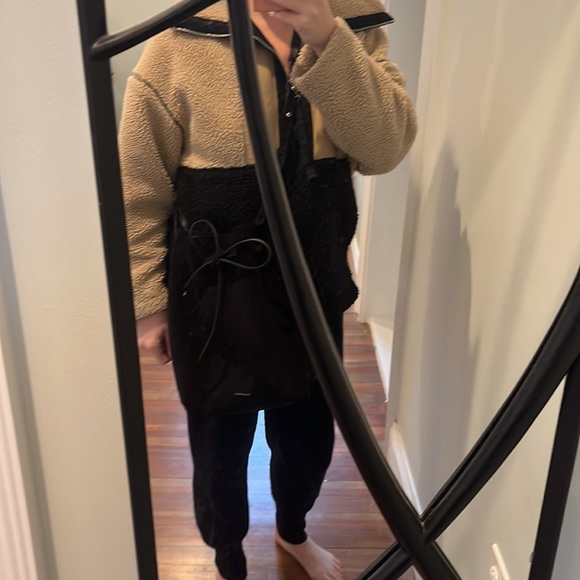 Mansur Gavriel Black Suede Bucket Bag EUC - Picture 8 of 10